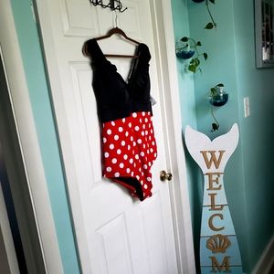 NWT Disney Torrid Minnie Mouse 1PC Swimsuit Size 3